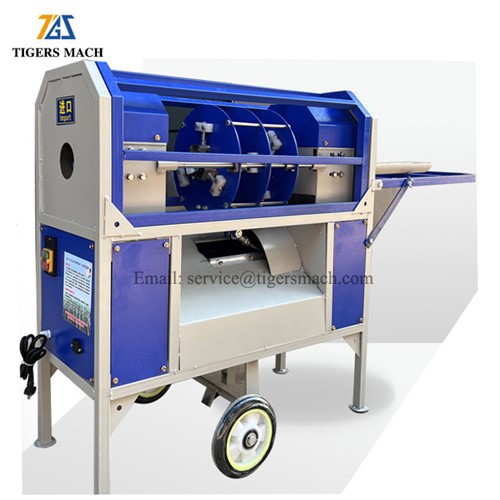 サトウキビ自動皮むき機